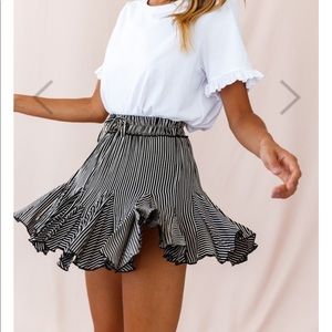 NWT Selfie Leslie Robyn Pleated Striped Mini Skirt
